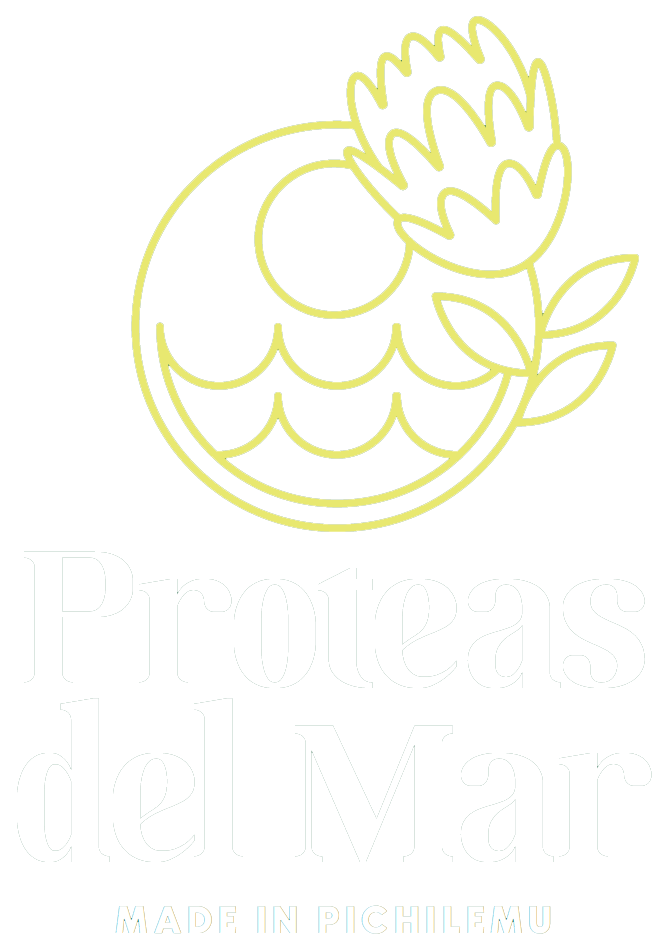 Logo Proteas del Mar, emblema con el mar al centro y una protea al costado